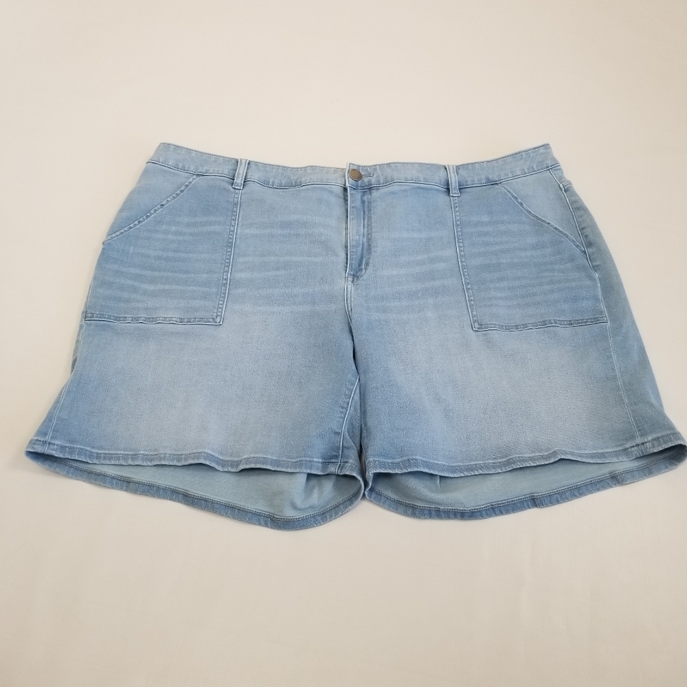 Lane Bryant Mid-Rise Boyfriend Midi Denim Shorts Plus Size 26